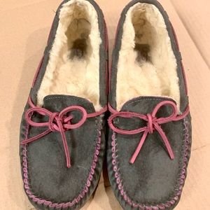 UGG Ansley women’s slippers